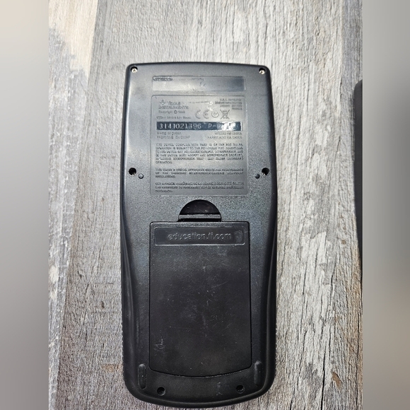 TI-83 Plus Graphing Scientific Calculator Texas Instaments - Picture 3 of 6